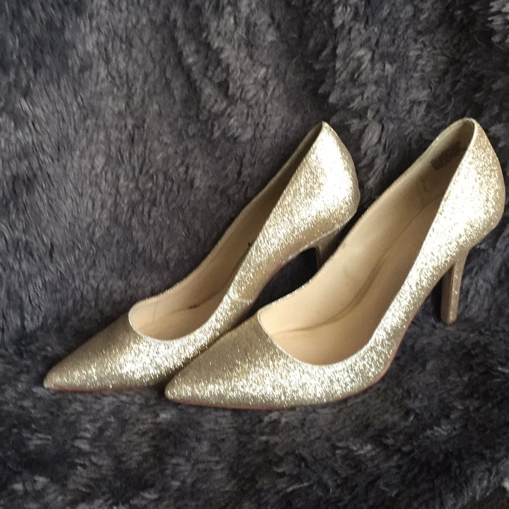 Nine West gold glitter heel